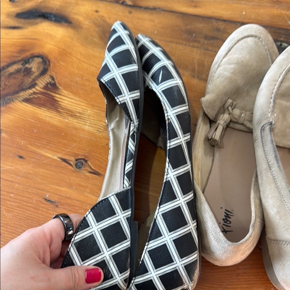 Women's Black and Cream Flats set of 2 size 9 - Picture 8 of 10